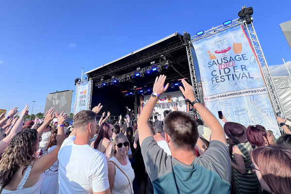 MILOS MR2K roof structure takes centre stage at this year’s Sausage and Cider Festival with HTS Creative Production.